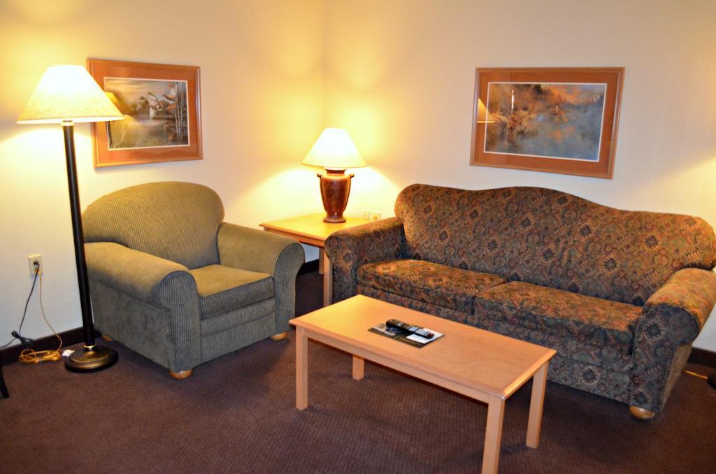 Fossil Creek Hotel & Suites Russell Zimmer foto