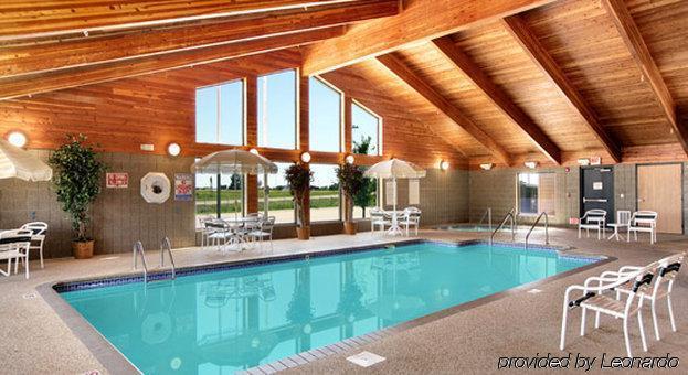 Fossil Creek Hotel & Suites Russell Exterior foto